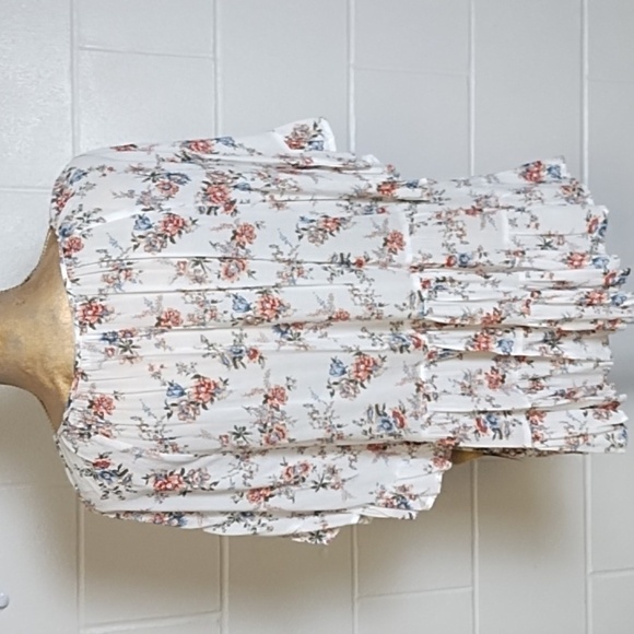 Ruffle Tiered Floral Top - Picture 4 of 14